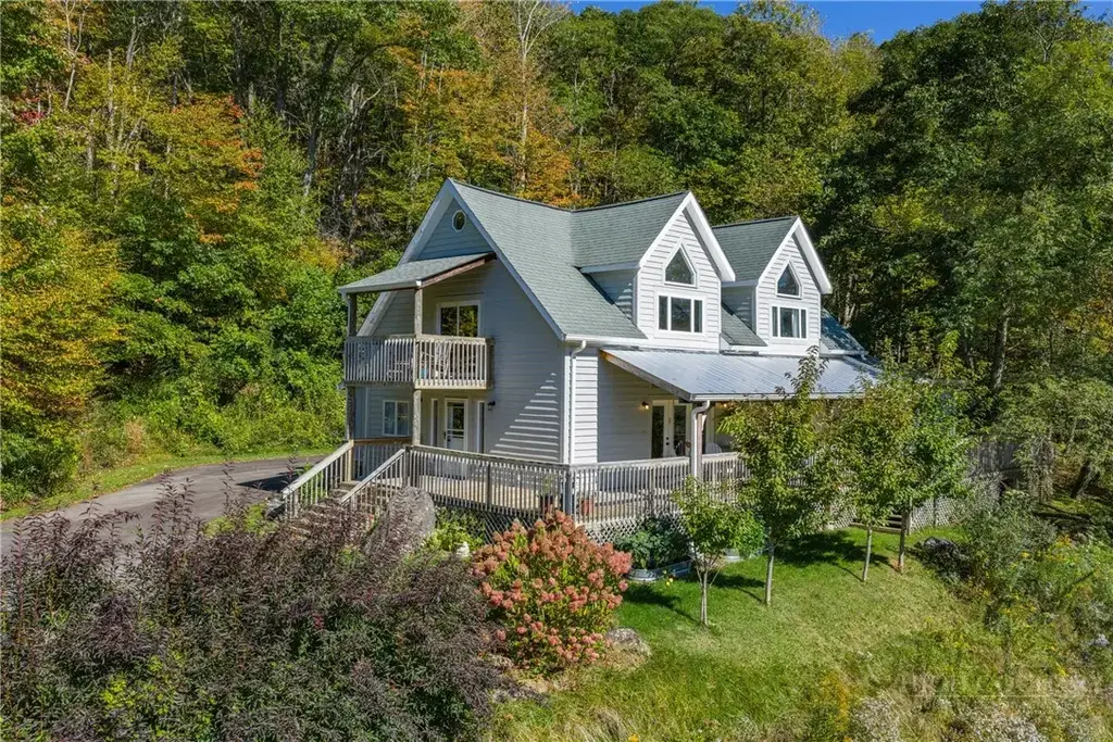 5722 Howards Creek Road, Boone