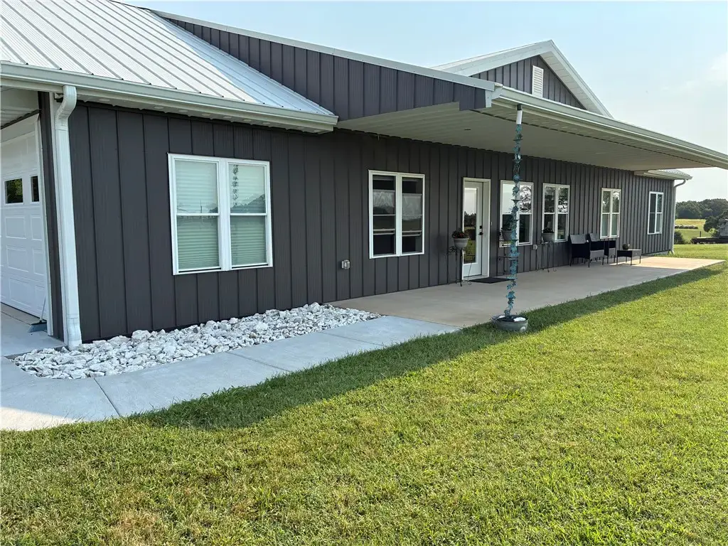17169 N White Oak Ridge Road, Pea Ridge