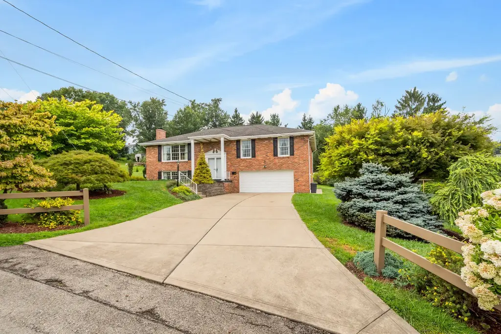 711 Valeria Drive, Canonsburg