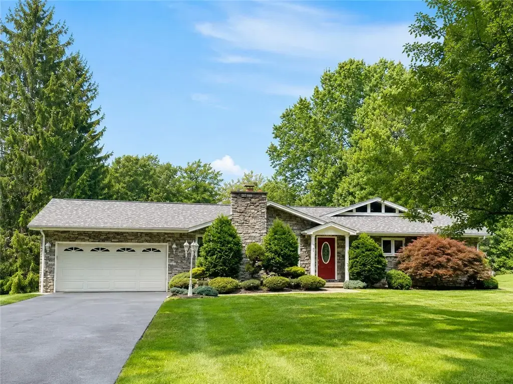 157 Randall Drive , Neshannock