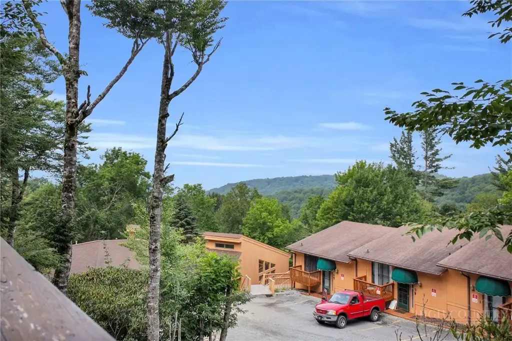 119 Beechwood Lane, Beech Mountain