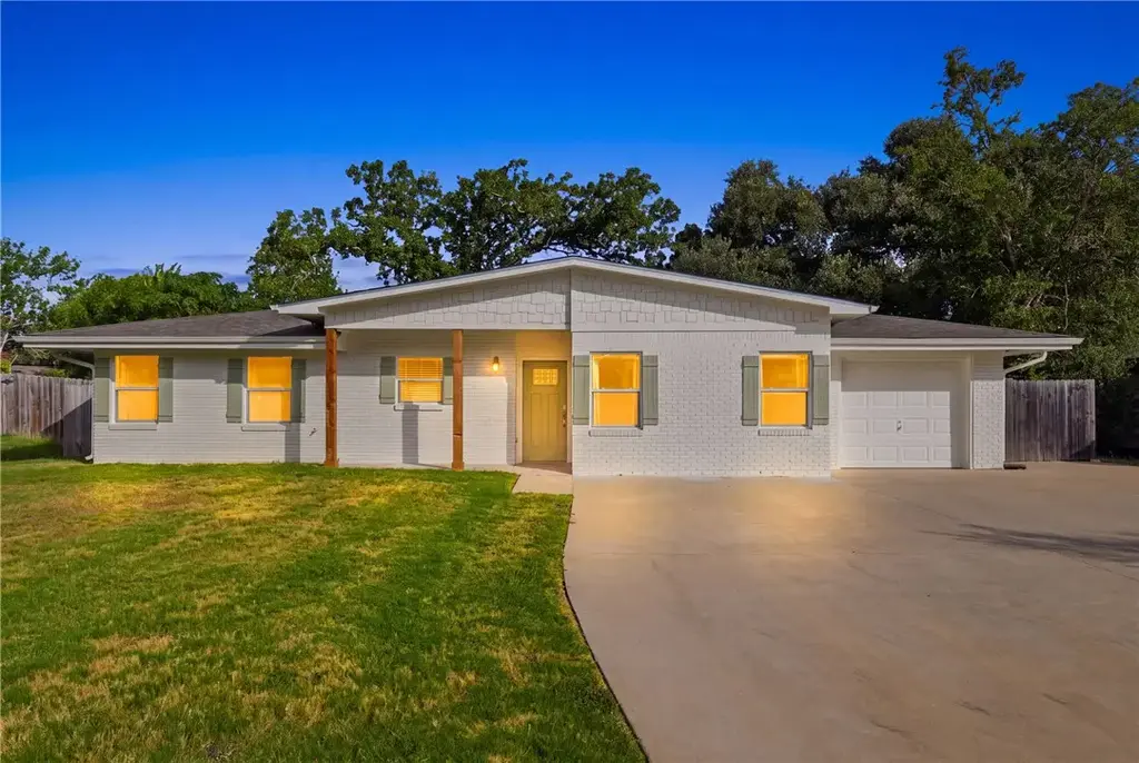 304 Dunn Street, Bryan