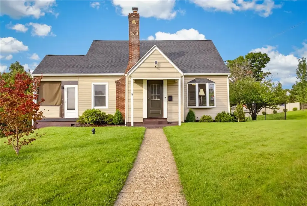 2029 Circle Drive, Hopewell