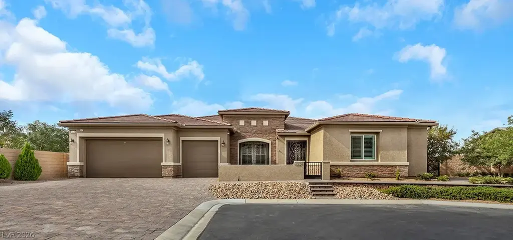 8425 S Tenaya Way, Las Vegas