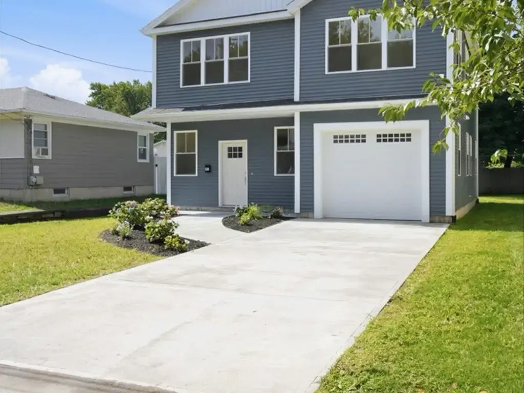 51 Dunbar Ave, East Providence