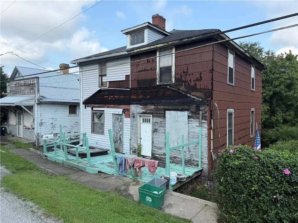 7 Ridge Street , Brownsville
