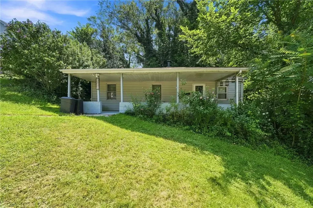 2521 Portland Street , Hempfield
