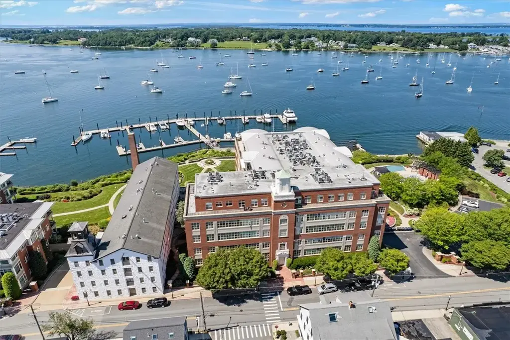 345 Thames St # 205n, Bristol