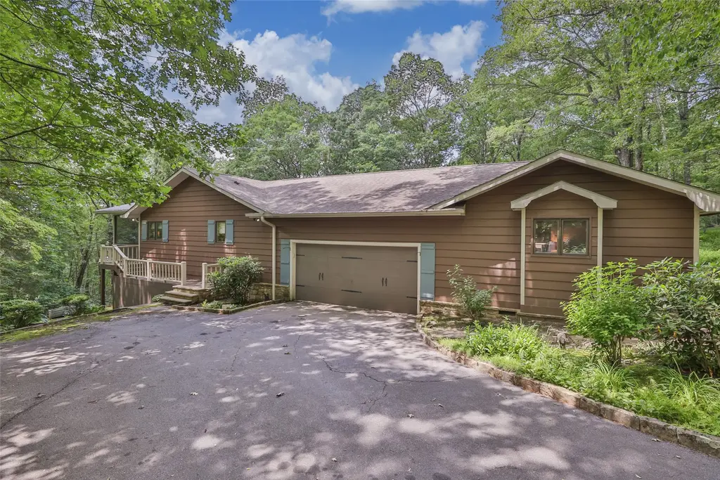 99 Balsam Lane, Highlands