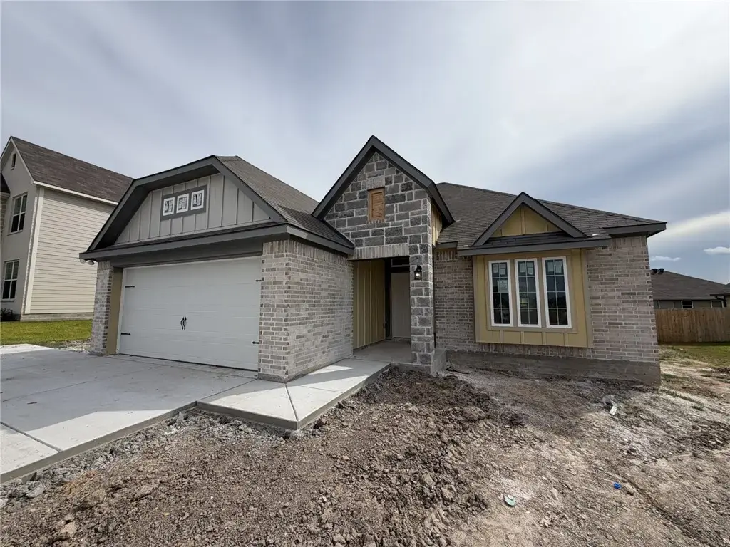 2209 Autumn Lake Drive, Bryan
