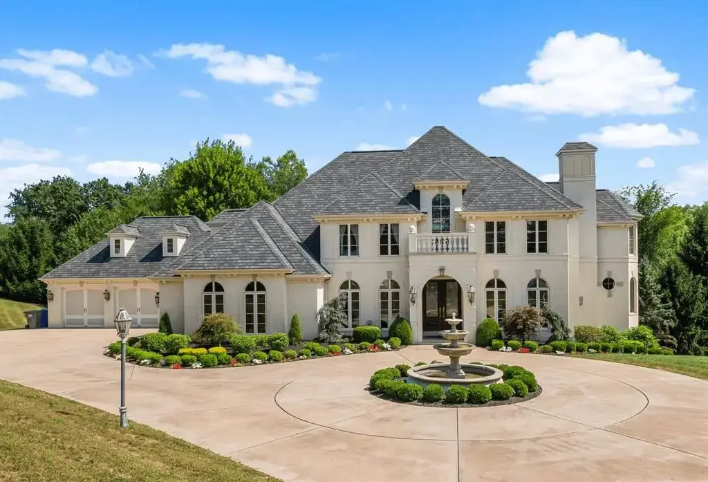 108 Carriage Hill Drive, Adams