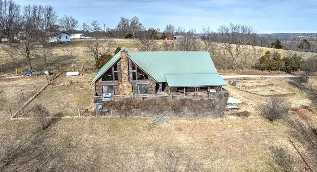 20096 E Hwy 74, Elkins