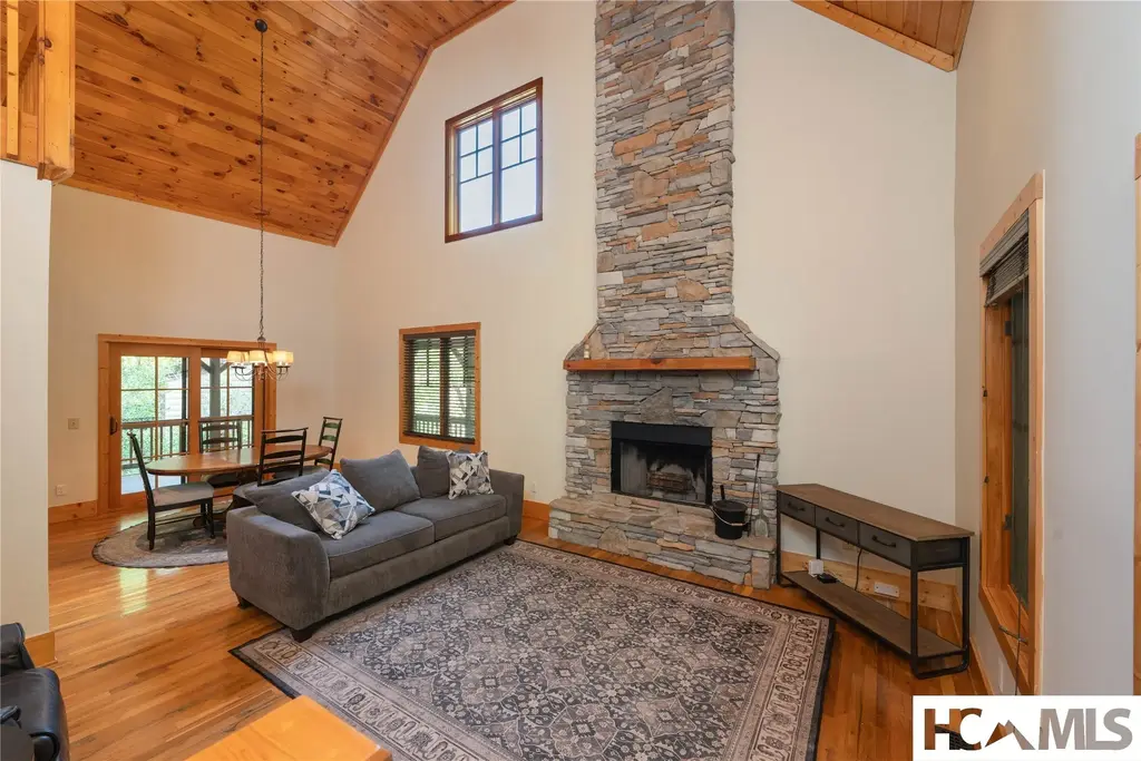 225 Catesby Trail, Cashiers