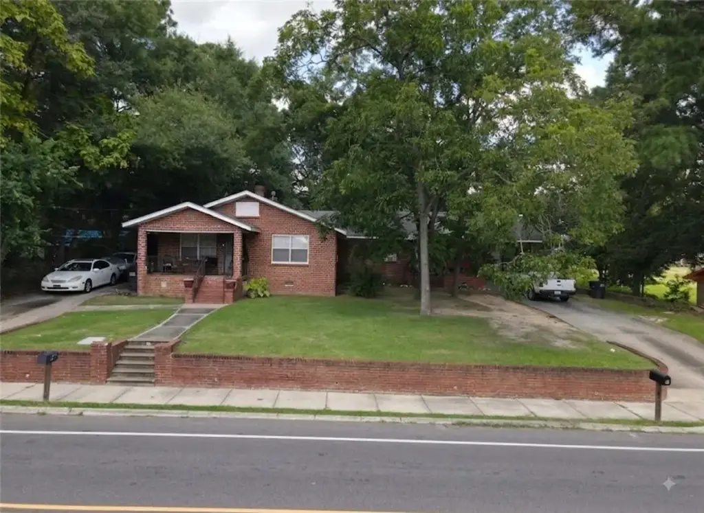 1401 Magnolia St, Opelika