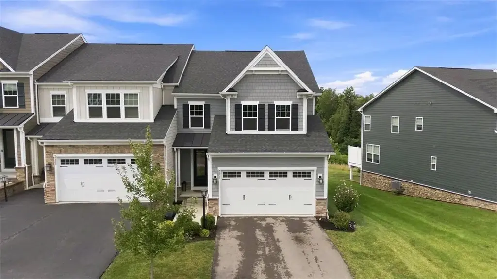4205 Spruce Road , Pine