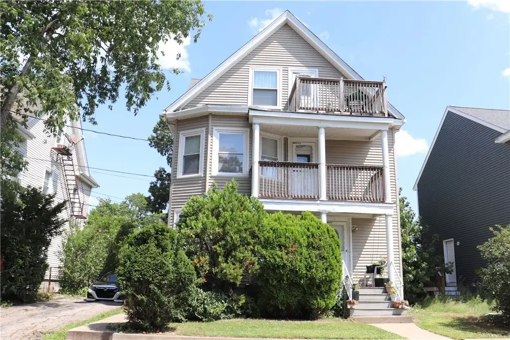 47 Downes Ave, Pawtucket