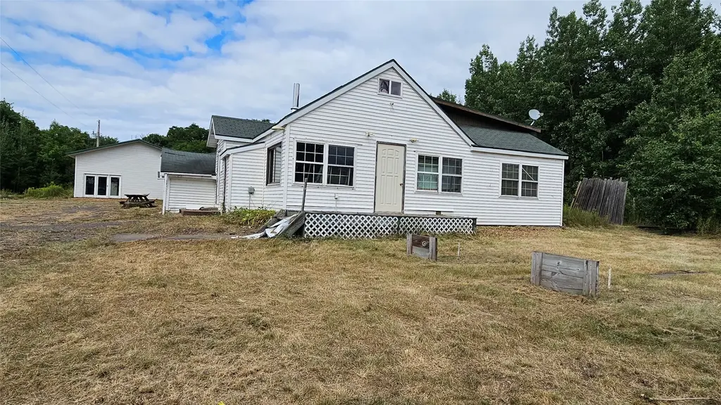 5886 W County Highway A, Spooner