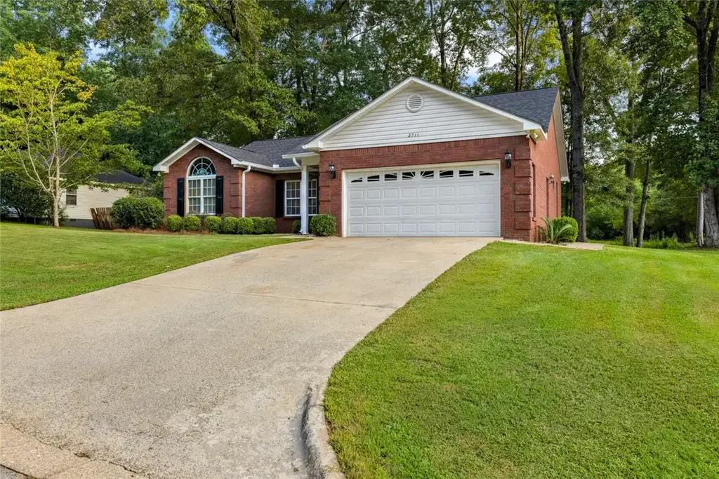 2711 Cunningham Ct, Opelika