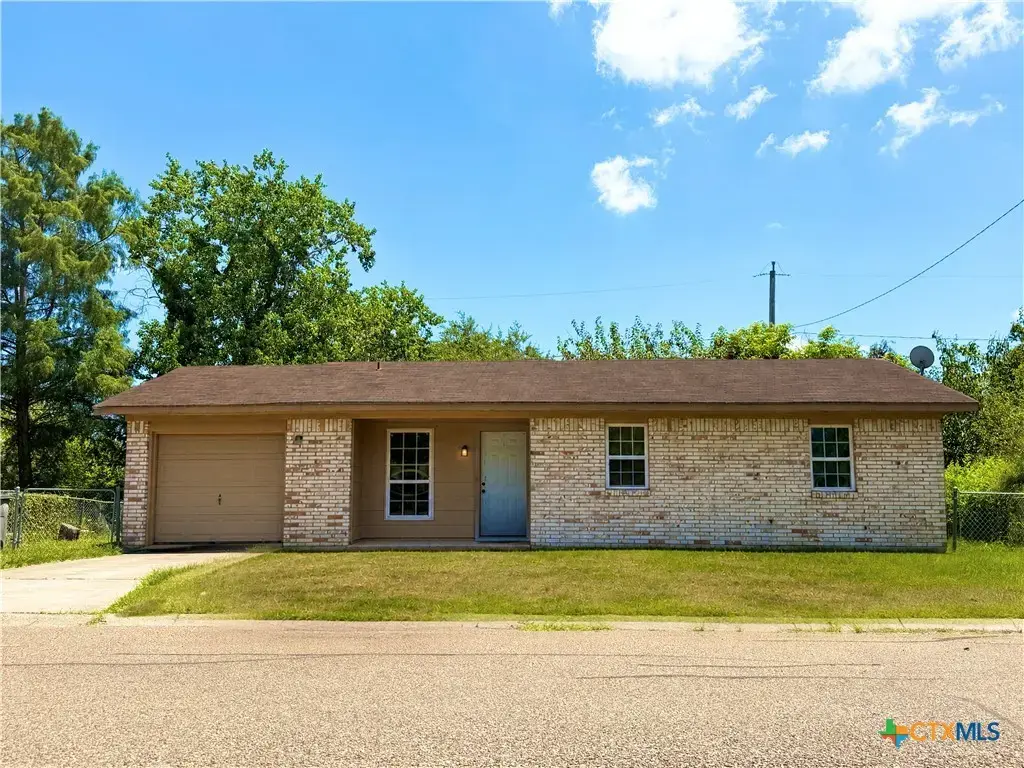 3602 Cypress Street, Victoria