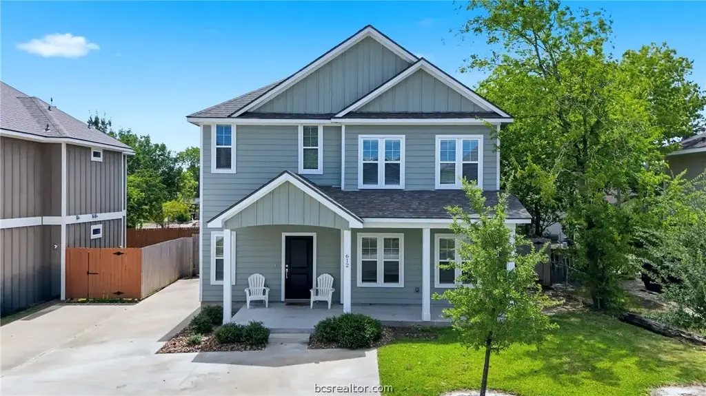 612 Peyton Street, College Station