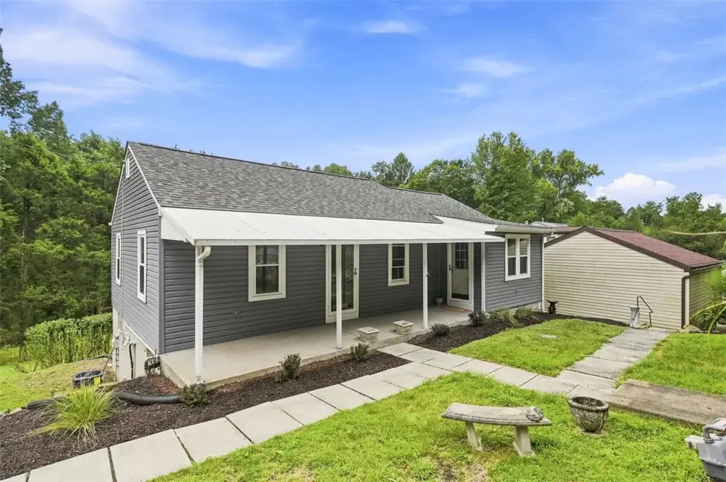 646 Camp Meeting Road , Leet