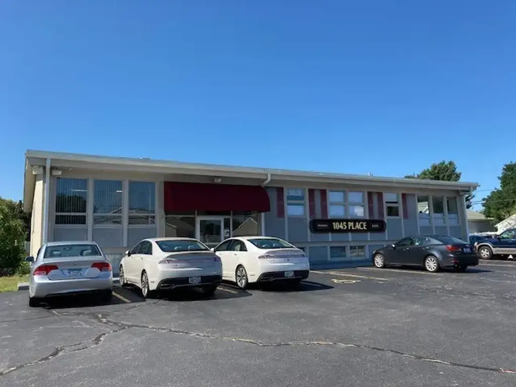 1045 Warwick Ave # 104, Warwick