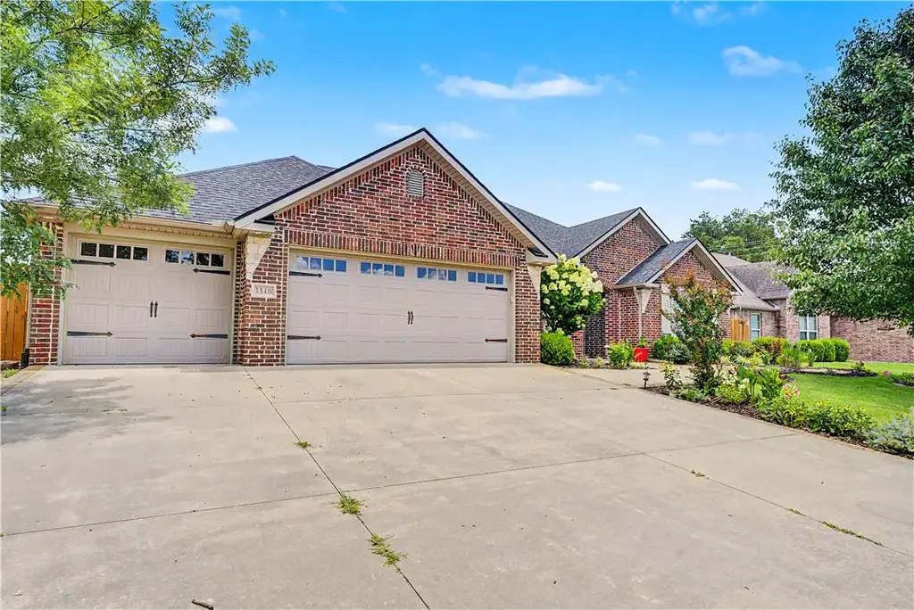 1110 Ellen Ray Lane, Centerton