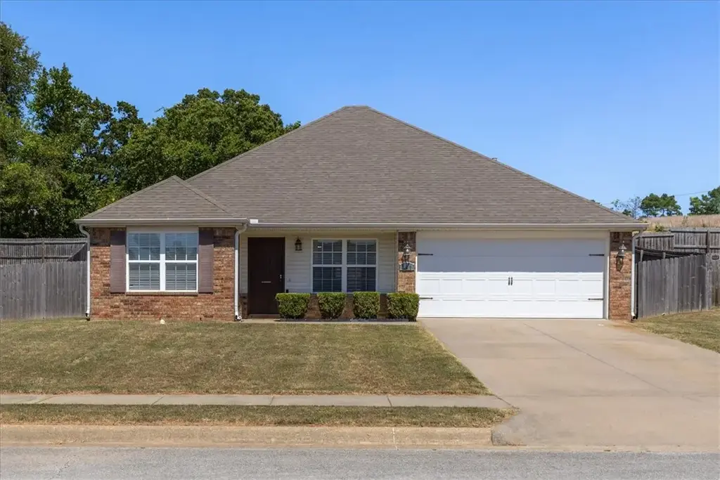 6142 Clay Avenue, Springdale
