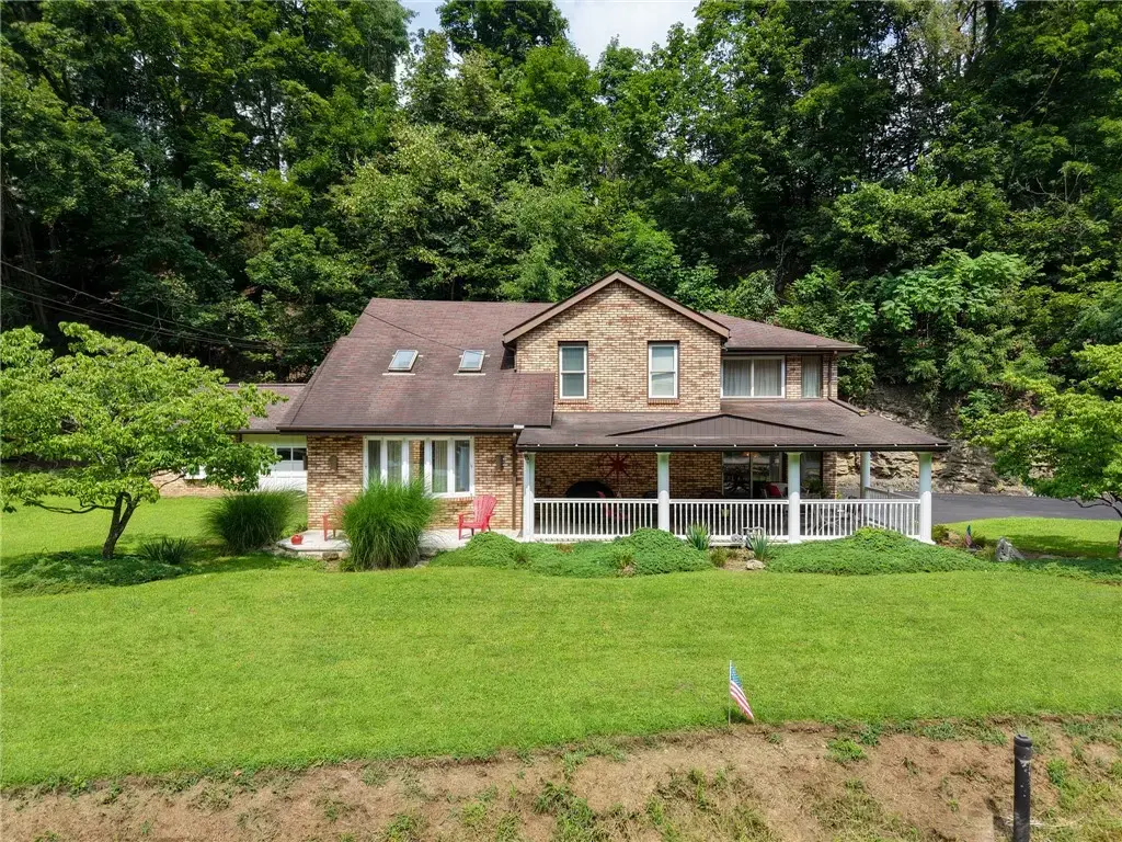 1414 Lower Bull Run Road , West Mifflin