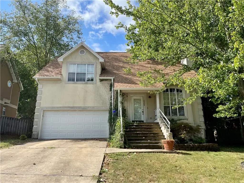 2909 E Setter Street, Fayetteville