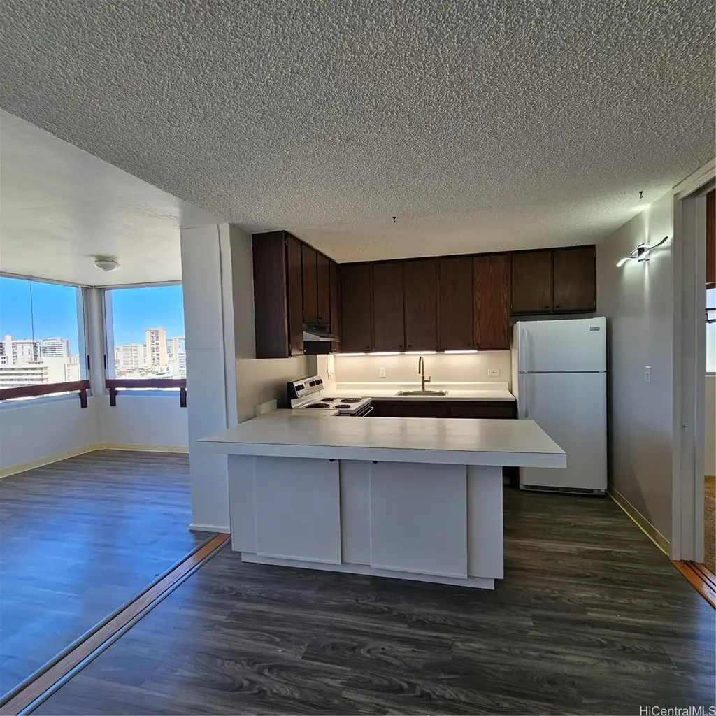 1545 Nehoa Street # 902, Honolulu