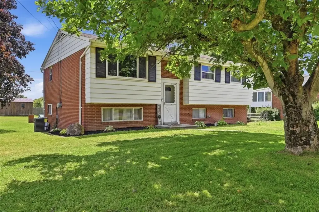 158 Westwood Manor, Twp of But NW