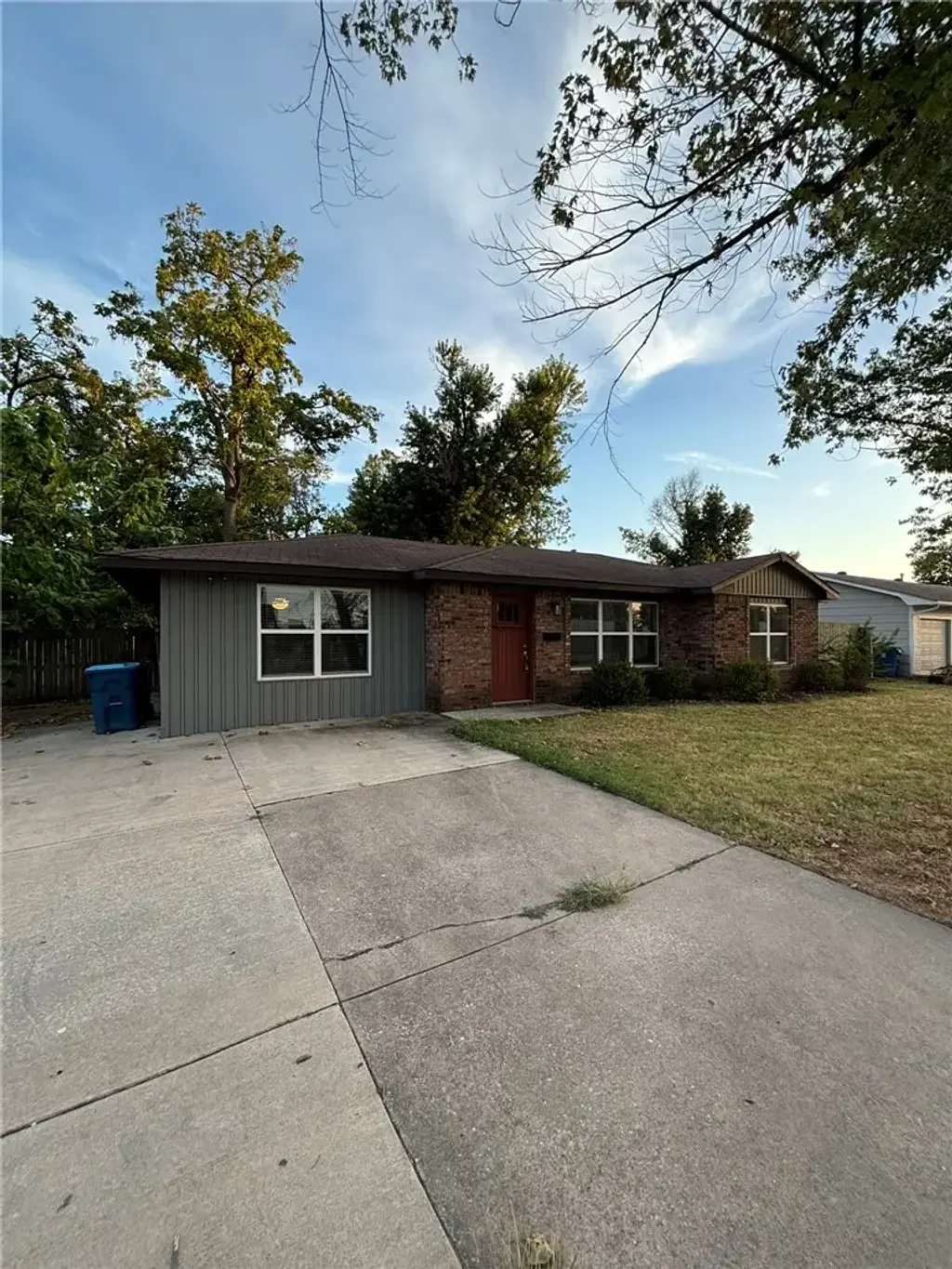 1006 Se 4th Street, Bentonville