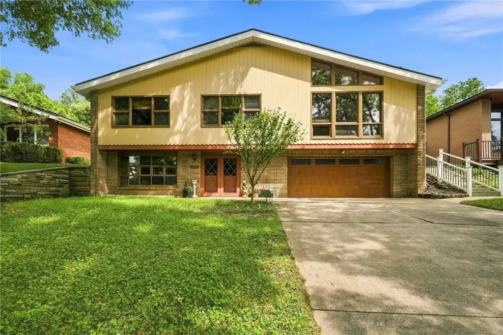 2488 Mount Royal Road , Squirrel Hill