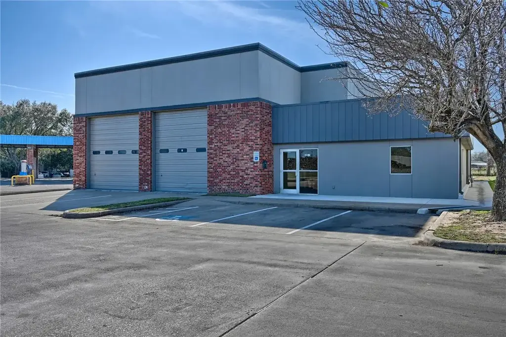 1140 Finfeather Road, Bryan