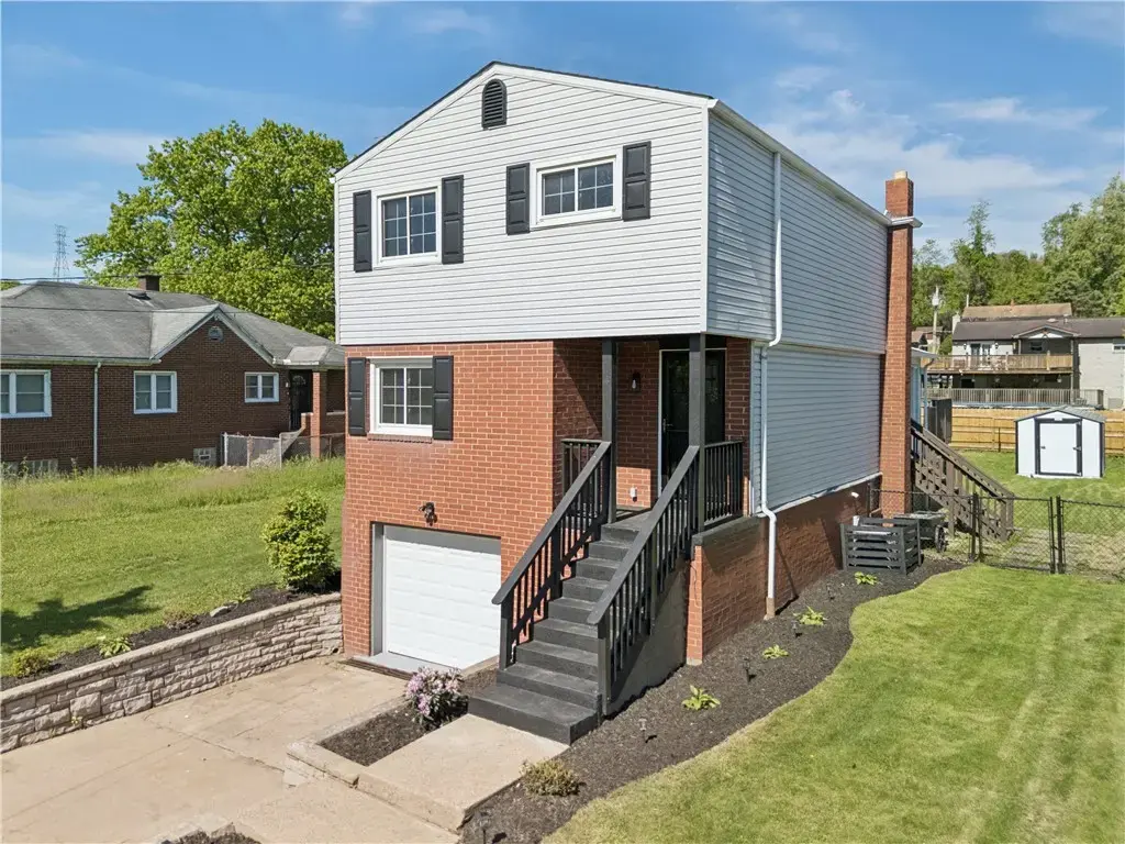 142 Saniel Drive, West Mifflin