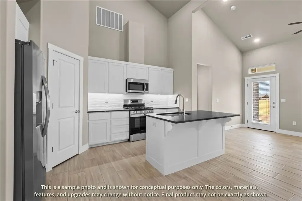 410 Onyx Avenue, Centerton