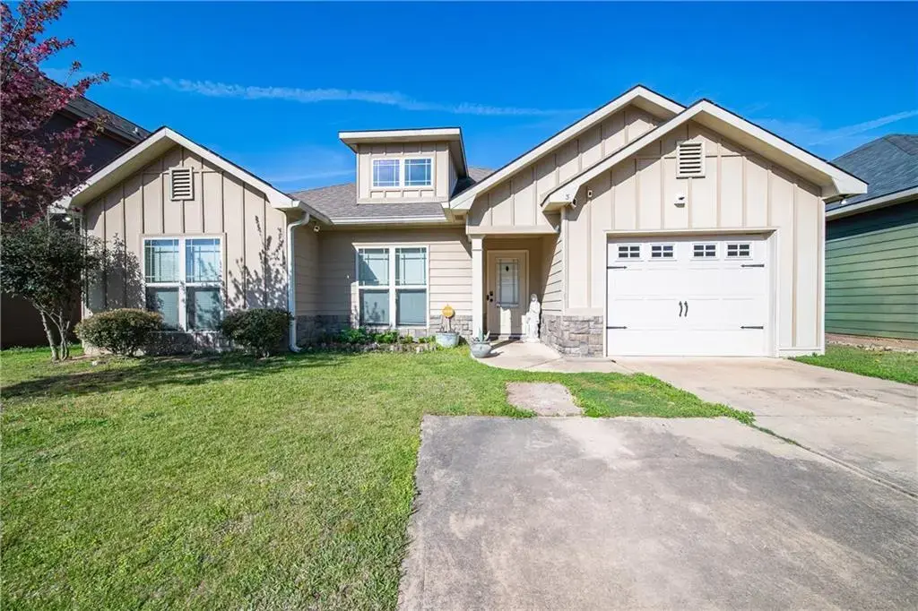 3 Hickory Heights Drive, Phenix City