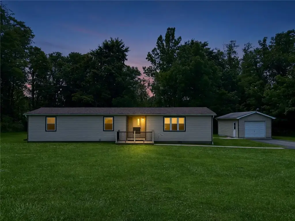 810 Alborn Avenue , Shenango
