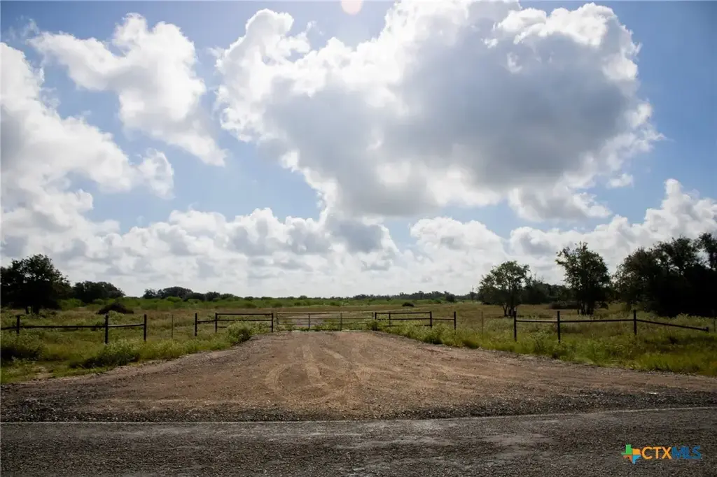 4197 Fm 2987, Fannin