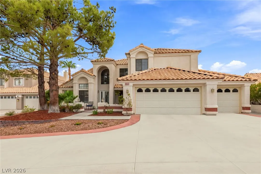 Photo of Listing #2808602