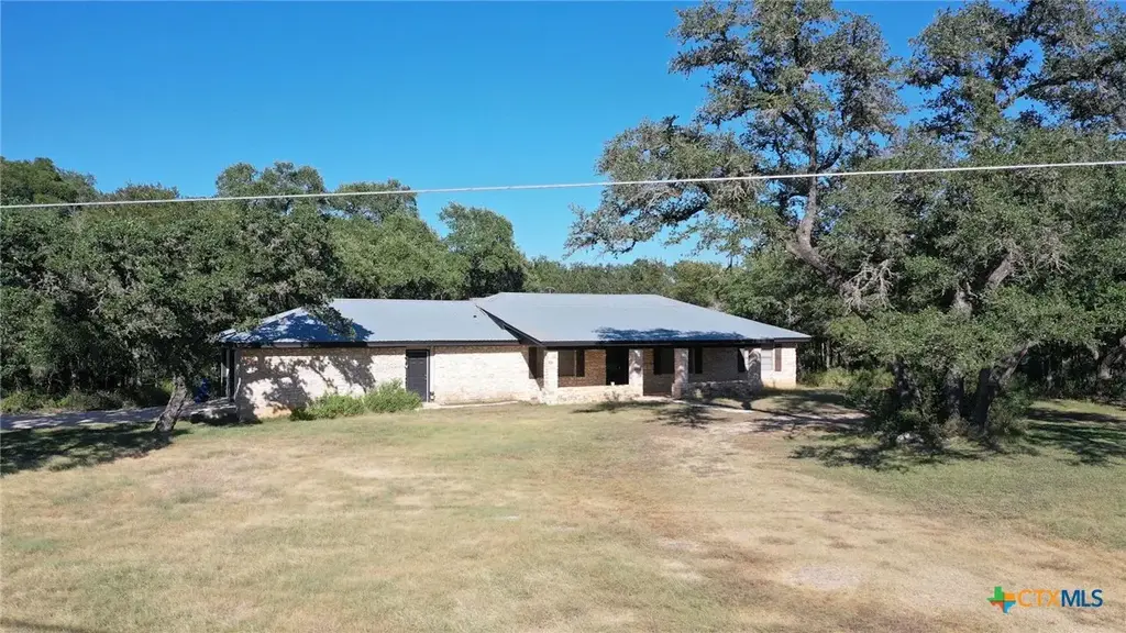 608 W Mustang Lane, San Marcos