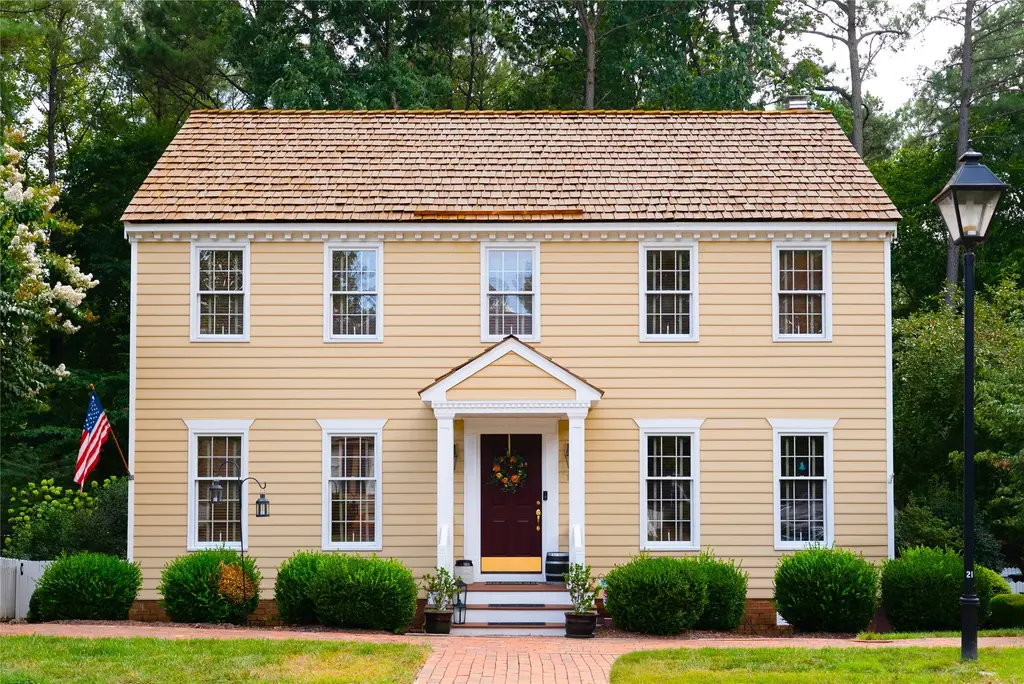 102 Thomas Gates, Williamsburg