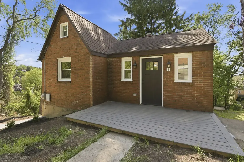 11 Lee Avenue, Forest Hills Boro