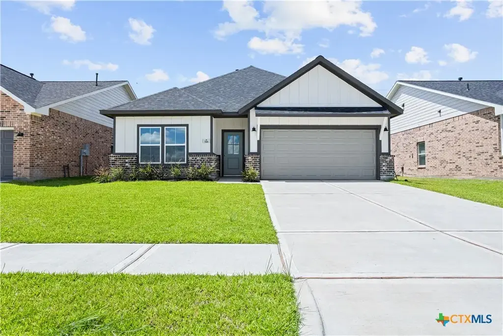 316 Cardinal Drive, Port Lavaca
