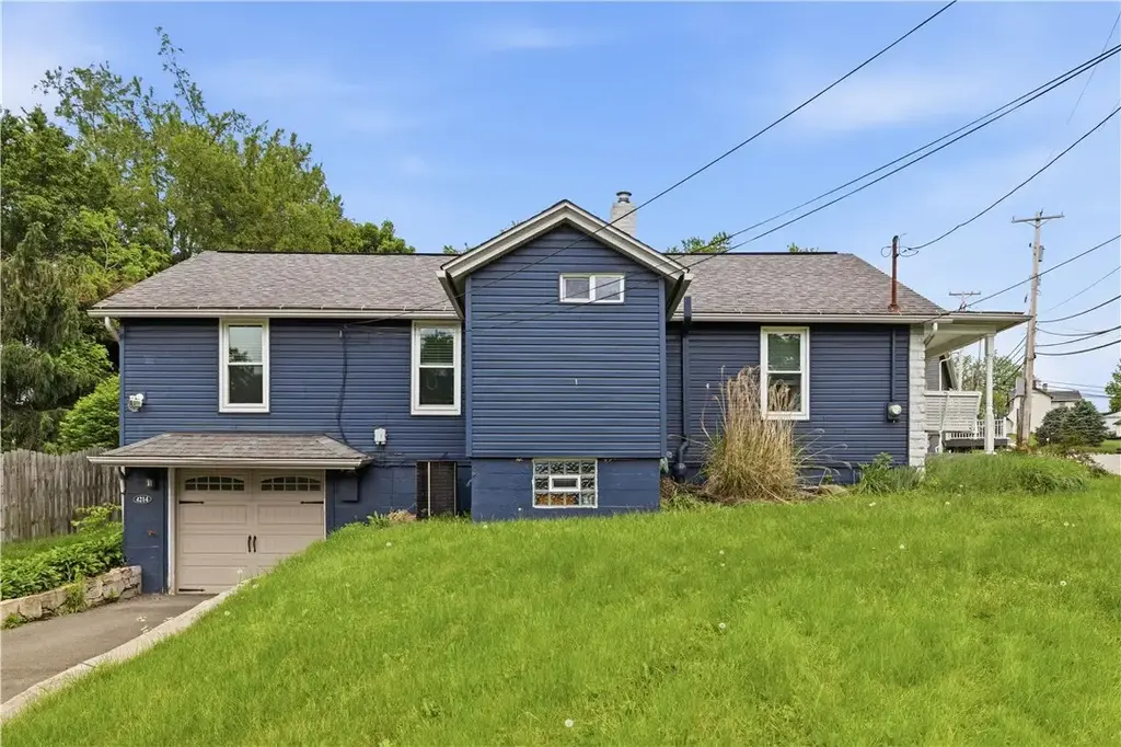 4214 New Texas Road, Plum Boro