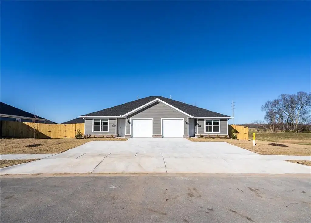 2804 N Teresa Drive, Siloam Springs