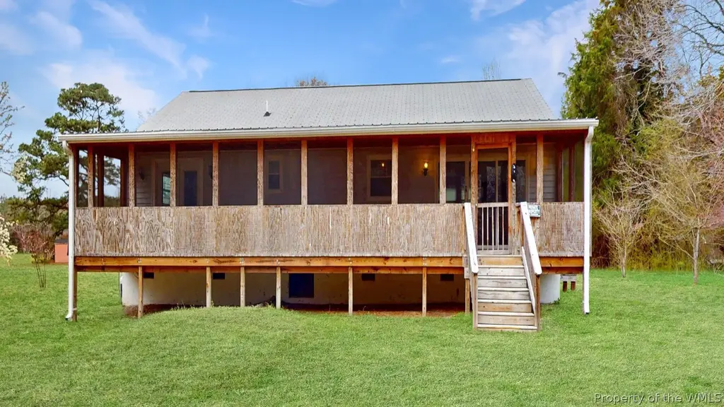 3764 Cappahosic Road, Gloucester