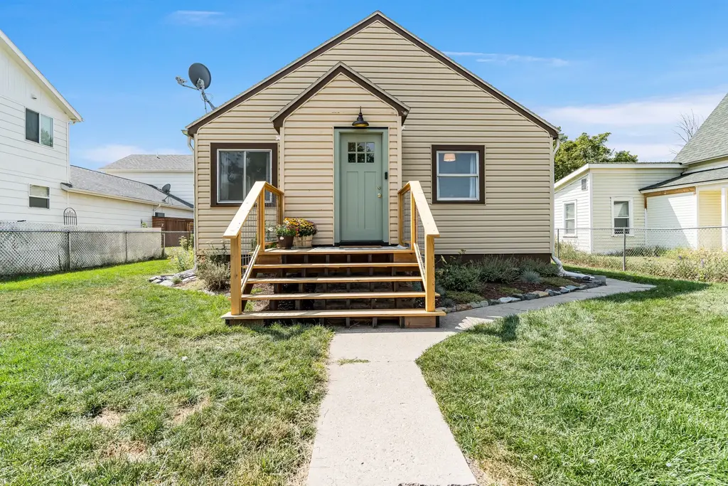 240 8th Avenue W, Kalispell