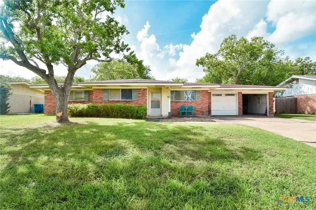 2215 Larry Drive, Port Lavaca